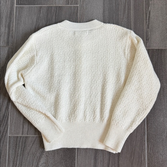 Commense Bow Button Sweater - Picture 4 of 4